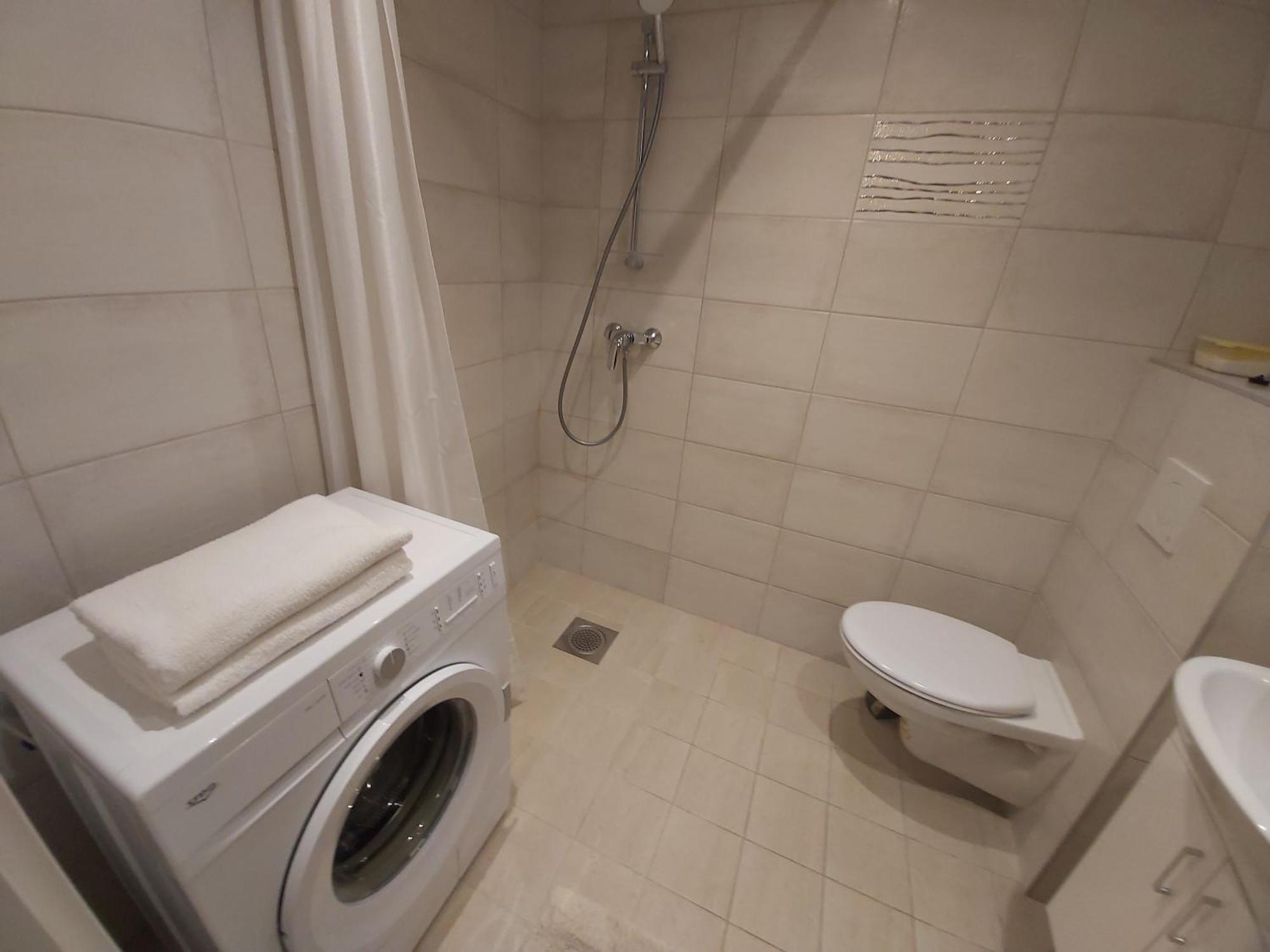 Telliskivi Apartment Талин Стая снимка